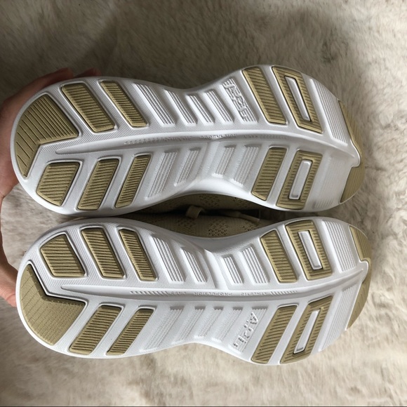 APL Techloom pro wheat cashmere blend sneakers size 8 - Picture 7 of 8